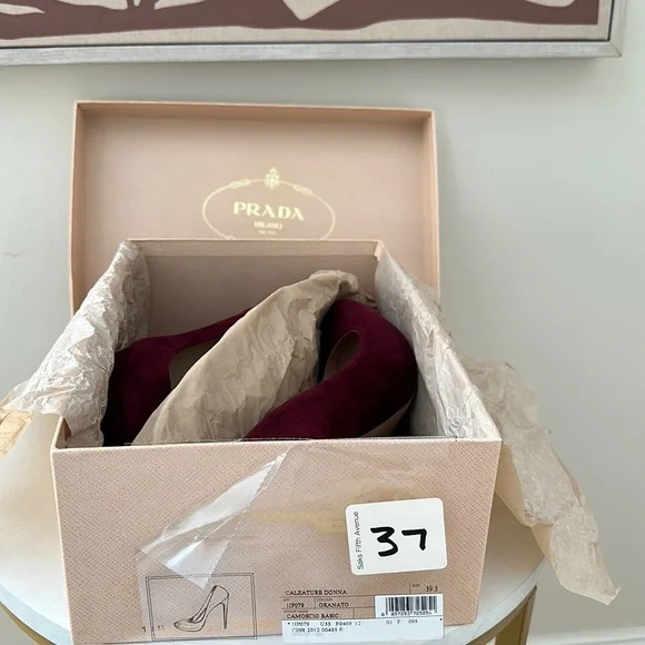 Prada Camoscio Basic Platform Pump in Granato